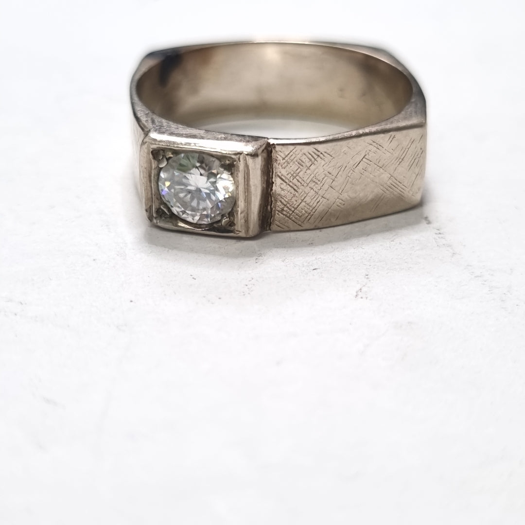 ANILLO ORO 14 K 9.5 GRMS (SEMINUEVO)