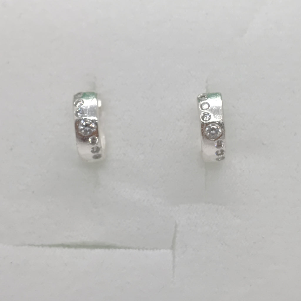 ARRACADAS C/CIRCONIAS PLATA .925 2.4 GR (NUEVO)