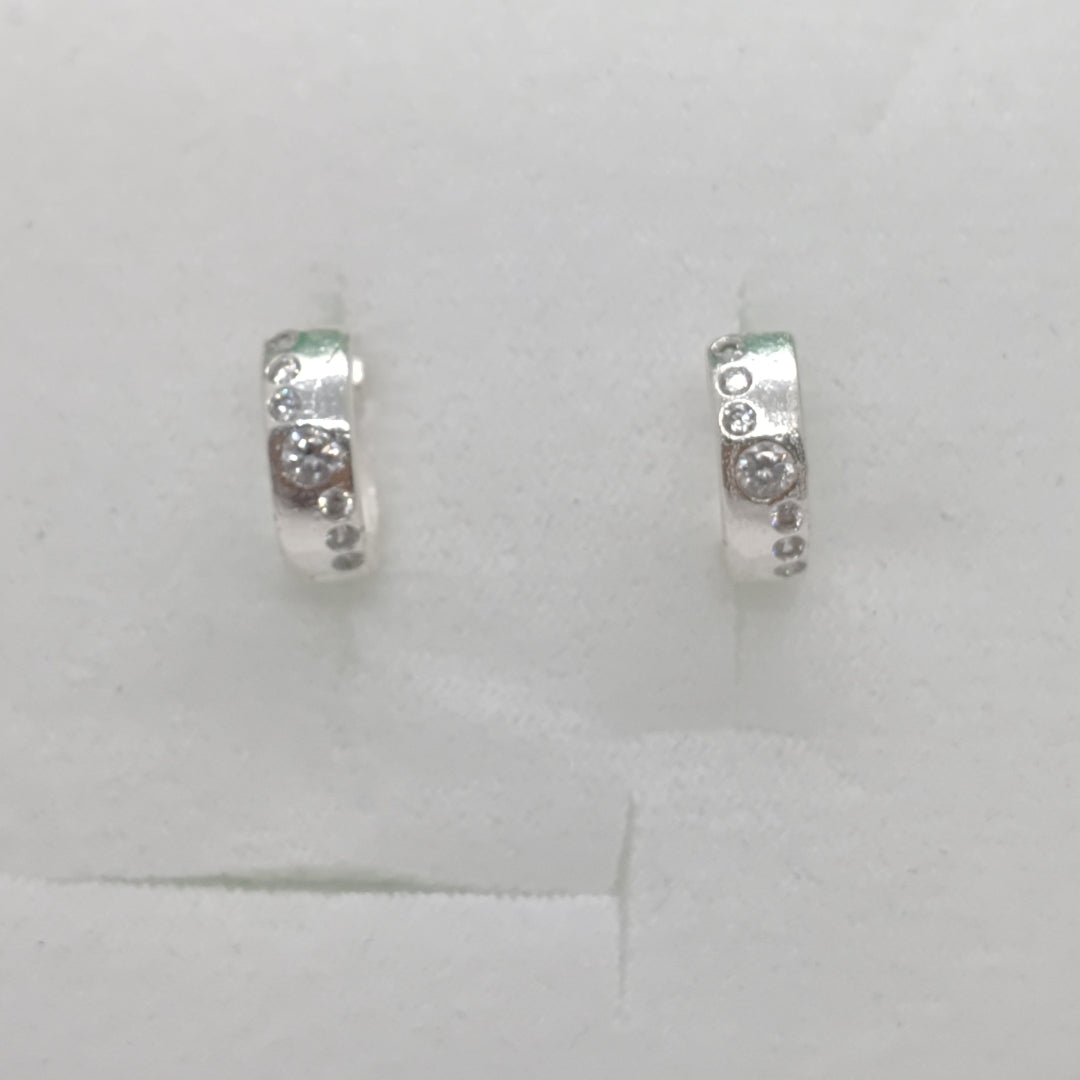ARRACADAS C/CIRCONIAS PLATA .925 2.4 GR (NUEVO)