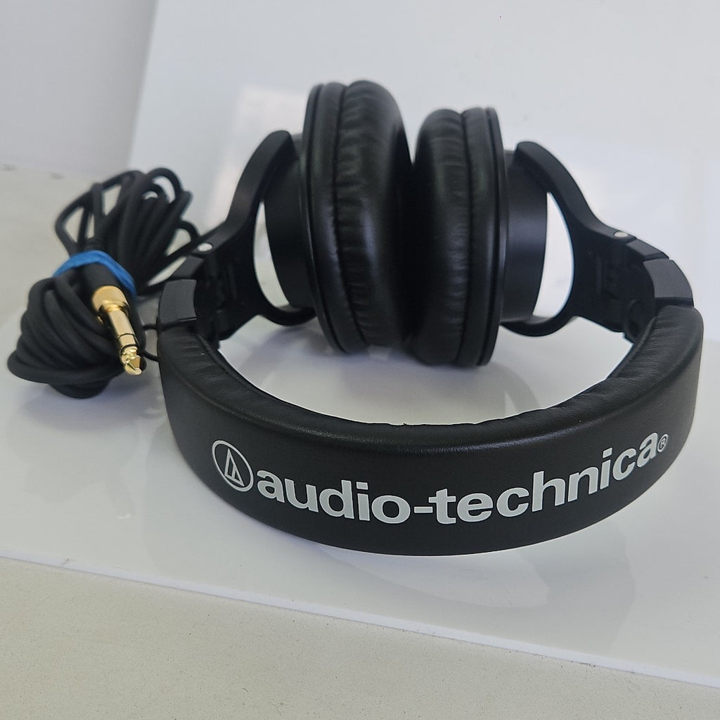 AUDIFONOS AUDIO-TECHNICA ATH-M30X ALAMBRICO OVER EAR (SEMINUEVO)