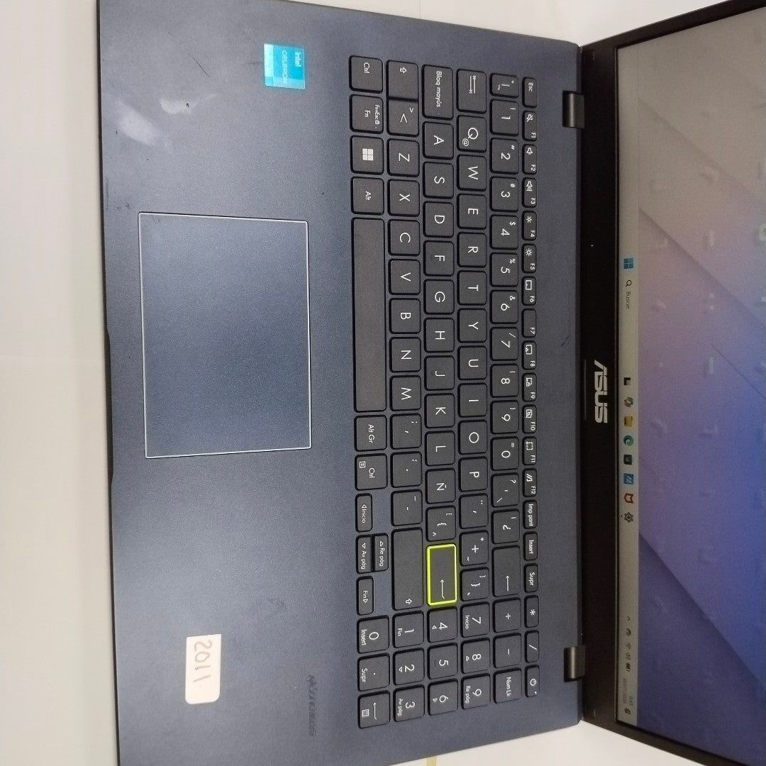 LAPTOP ASUS VIVOBOOK GO 15 E510KA-BQ1183W (2025) 128 GB SSD 4 GB RAM (SEMINUEVO)