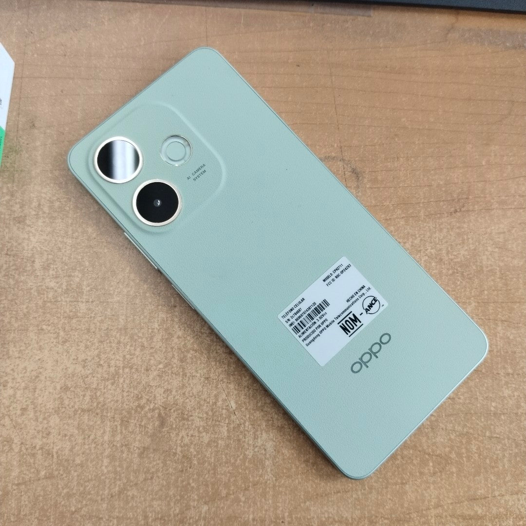 CELULAR OPPO A5 PRO CPH2711 (2025) 256 GB 8 GB RAM (SEMINUEVO)