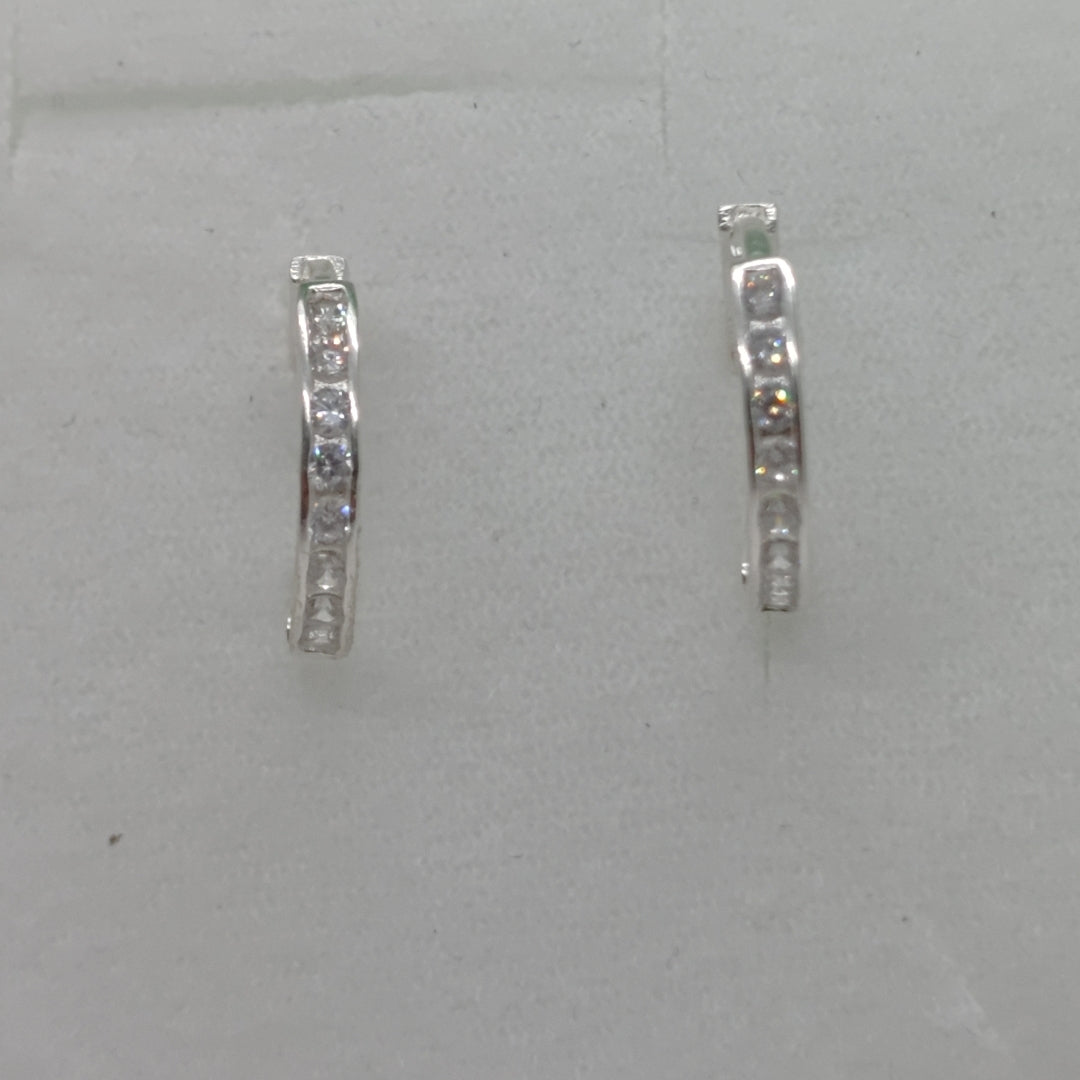 ARRACADAS C/CIRCONIAS PLATA .925 2.1 GR (NUEVO)