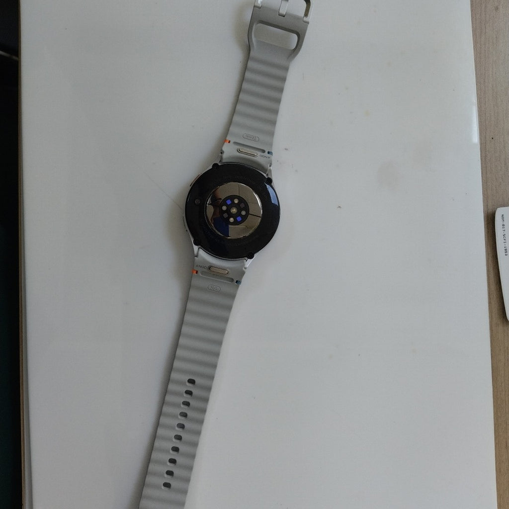 SMARTWATCH SAMSUNG GALAXY WATCH 7 SM-L310 44 MM GPS (SEMINUEVO)