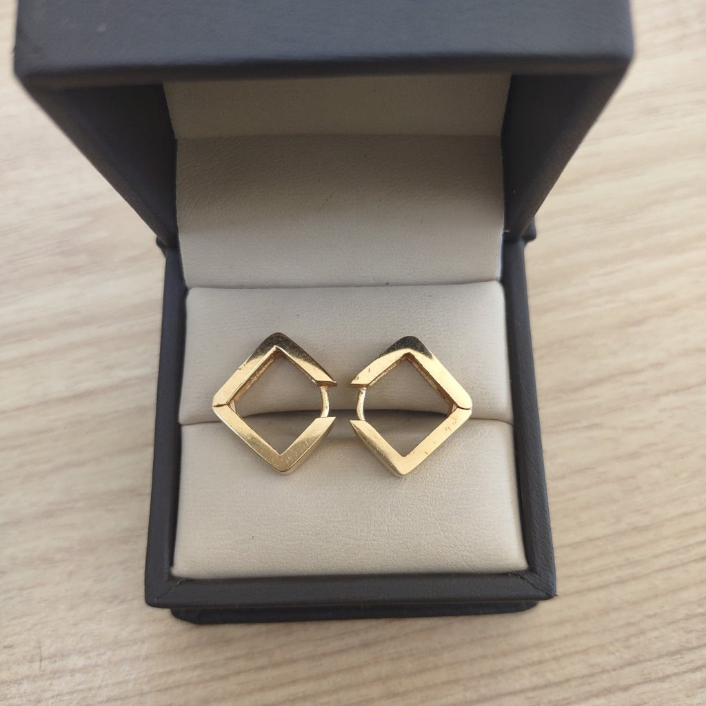 ARETES PAR ORO 14 K 4.8 GRMS (SEMINUEVO)