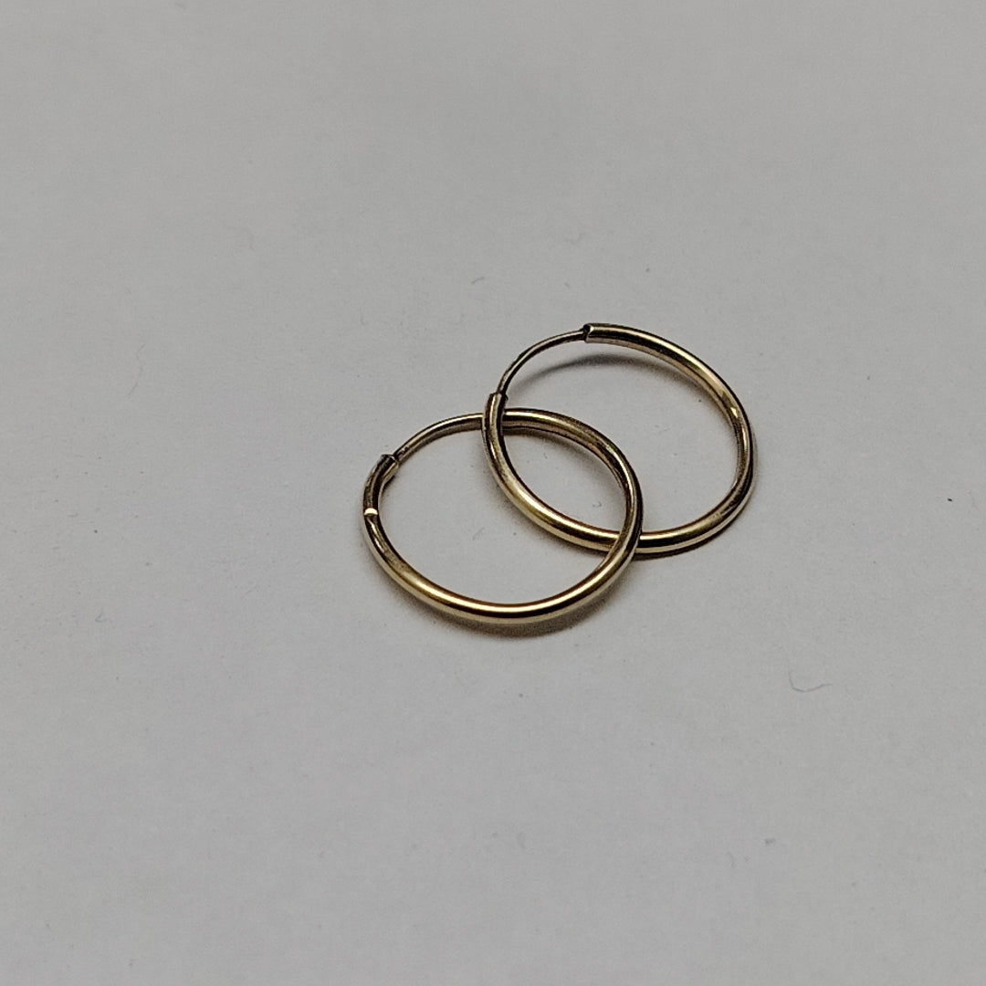 ARRACADAS PAR ORO 10 K 0.4 GRMS (SEMINUEVO)