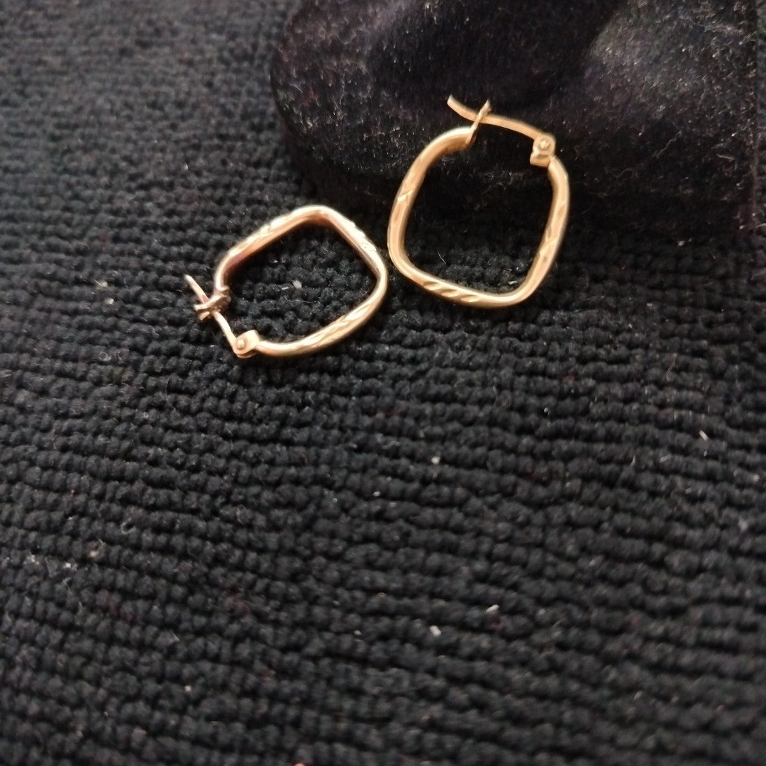 ARRACADAS PAR ORO 10 K 1,40 GRMS (SEMINUEVO)