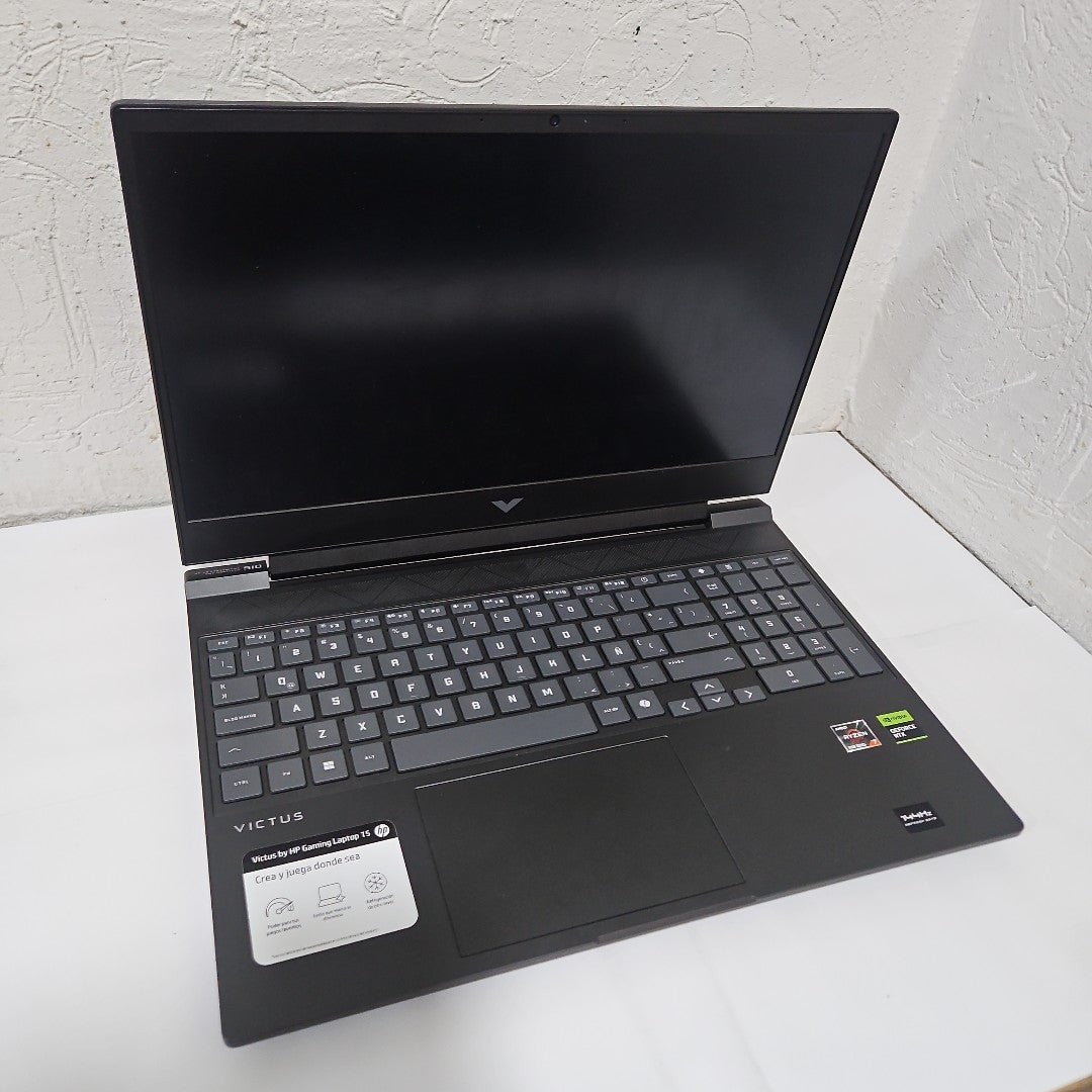 LAPTOP HP VICTUS 15-FB3020LA (2025) 512 GB SSD 16 GB RAM (SEMINUEVO)
