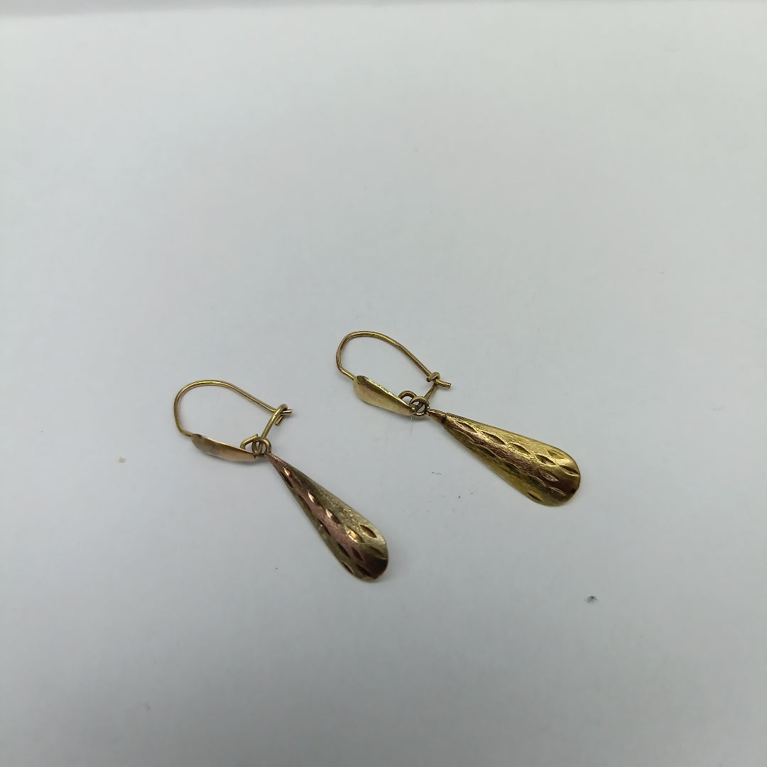 ARETES PAR ORO 10 K 0.6 GRMS (SEMINUEVO)