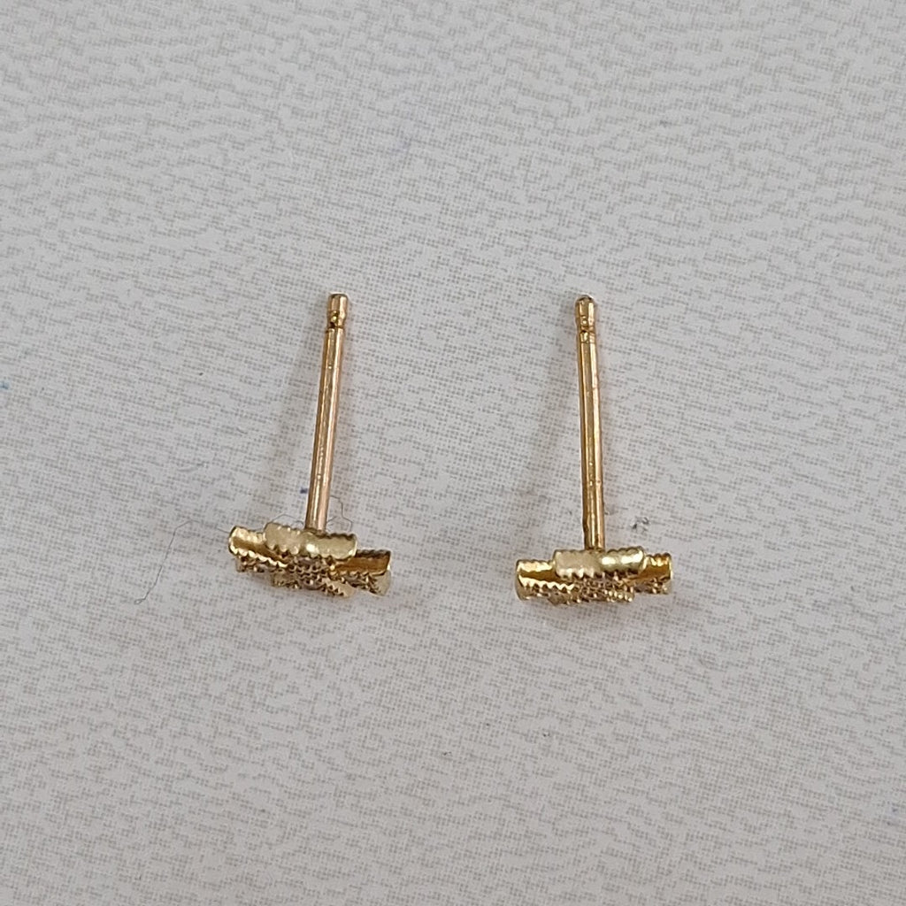 ARETES PAR ORO 10 K 0.6 GRMS (SEMINUEVO)