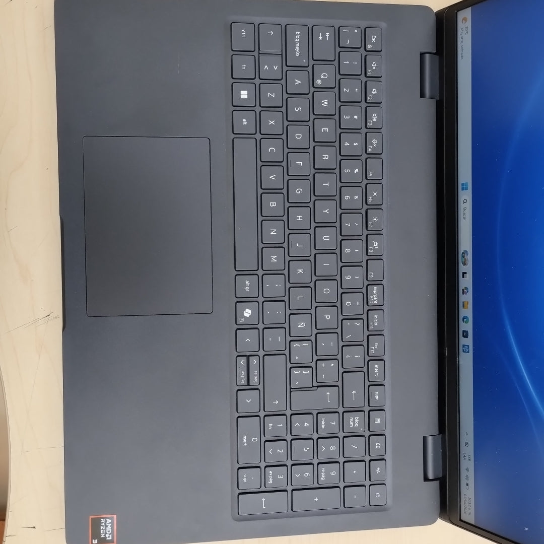 LAPTOP DELL PRO 16 (2025) 256 GB SSD 8 GB RAM (SEMINUEVO)