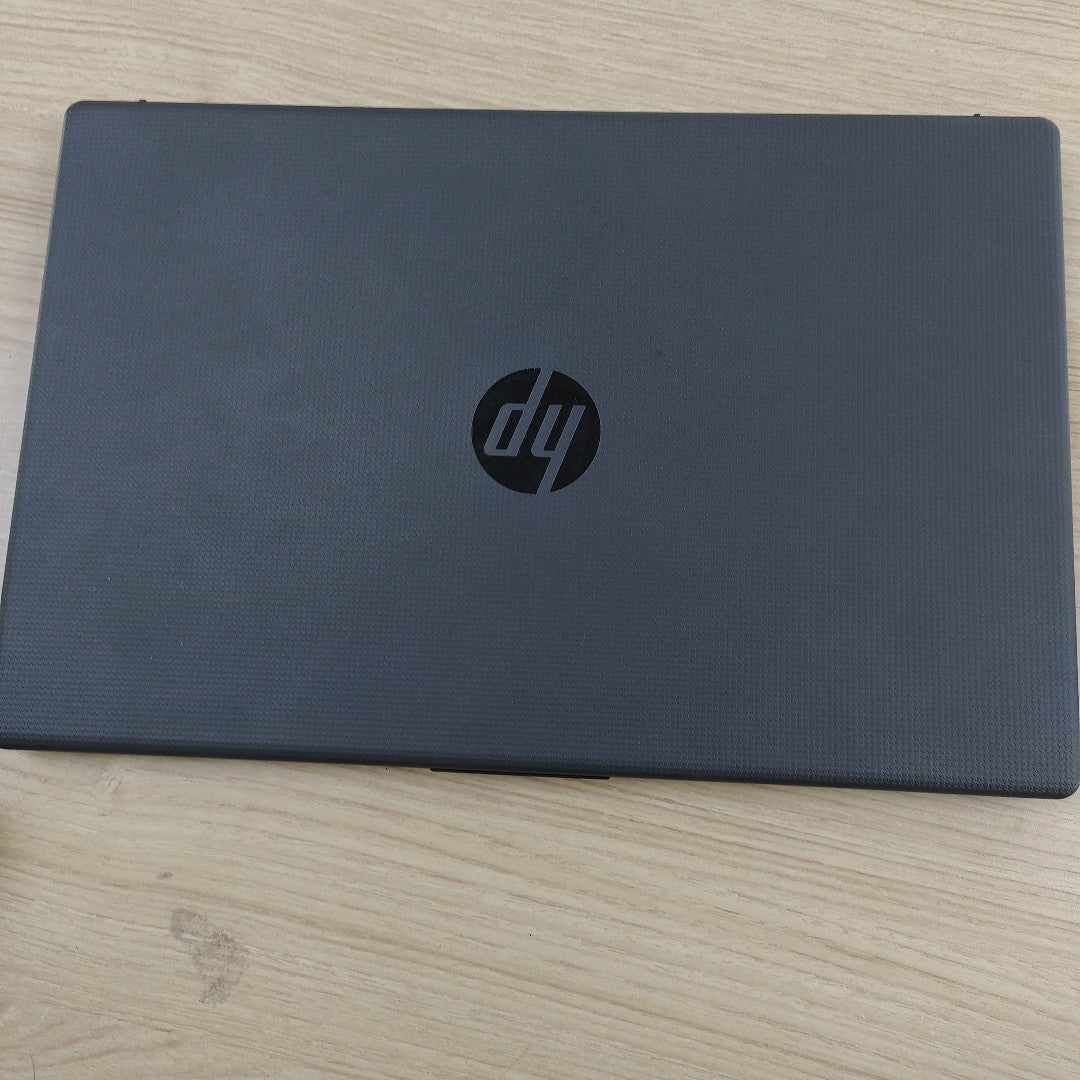 LAPTOP HP 255 G10 (2024) 1 TB SSD 16 GB RAM (SEMINUEVO)