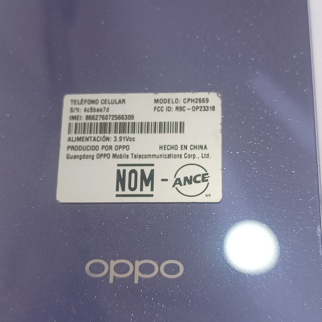 CELULAR OPPO A40 CPH2669 (2024) 256 GB 4 GB RAM (SEMINUEVO)