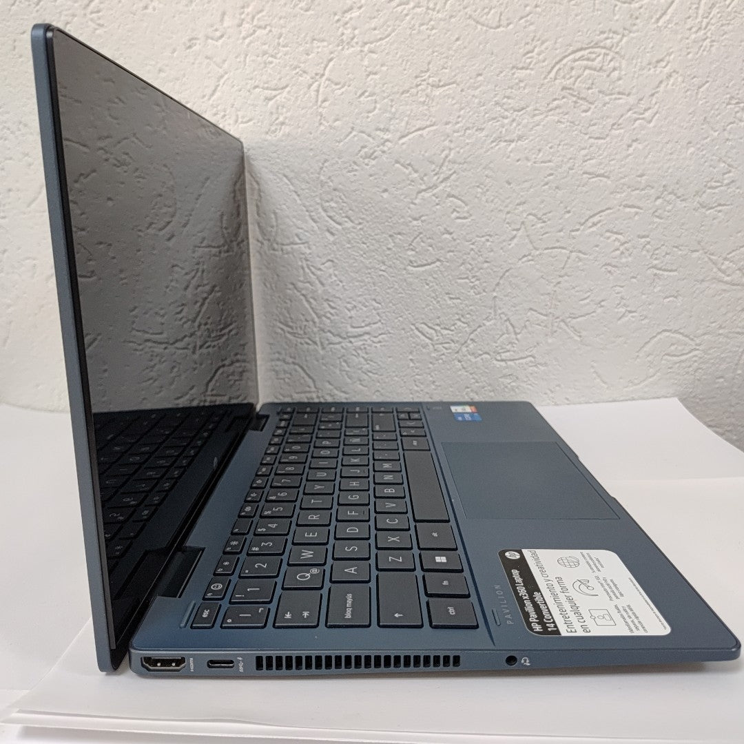 LAPTOP HP PAVILION X360 14-EK0008LA (2024) 512 GB SSD 8 GB RAM (SEMINUEVO)