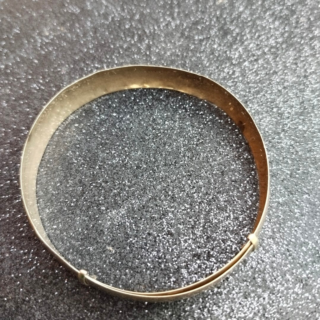 PULSERA RIGIDA ORO 10 K 7.8 GRMS (SEMINUEVO)