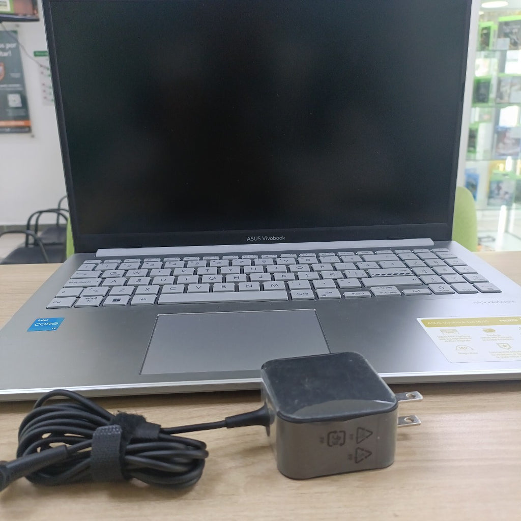 LAPTOP ASUS VIVOBOOK GO 15 E1504GA-NJ469W (2025) 512 GB SSD 8 GB RAM (SEMINUEVO)