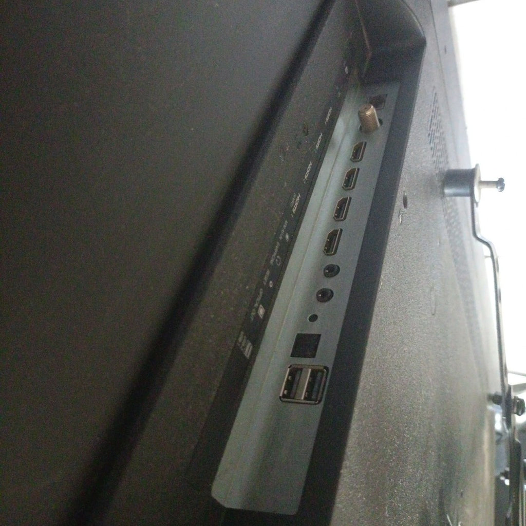 PANTALLA HKPRO HKP55RUHD3 55" LED 4K (SEMINUEVO)