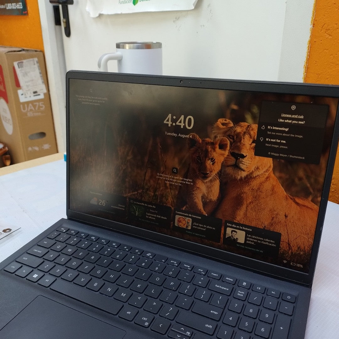 LAPTOP DELL INSPIRON 15 3530 (2023) 512 GB SSD 16 GB RAM (SEMINUEVO)