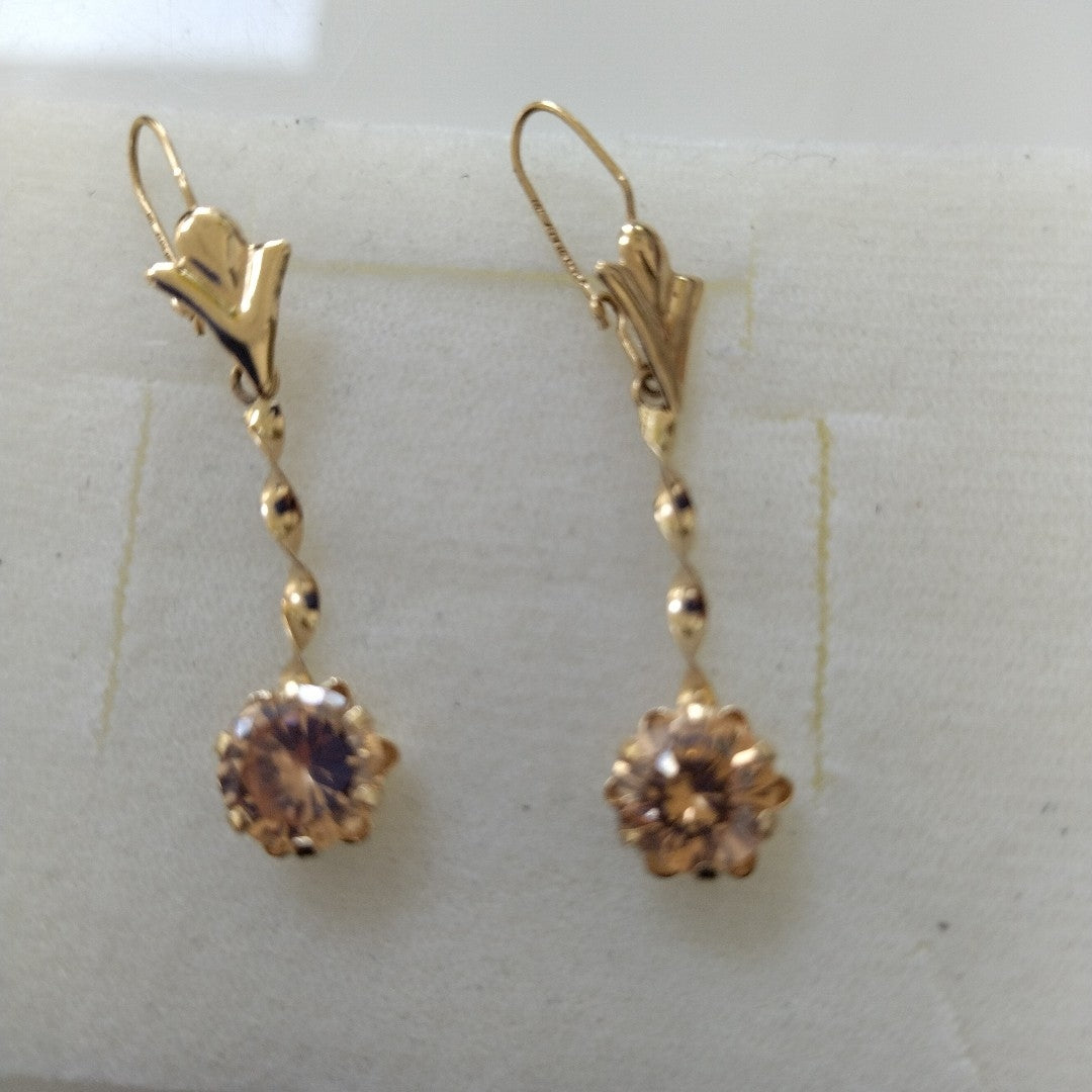 ARETES PAR ORO 14 K 2.9 GRMS (SEMINUEVO)