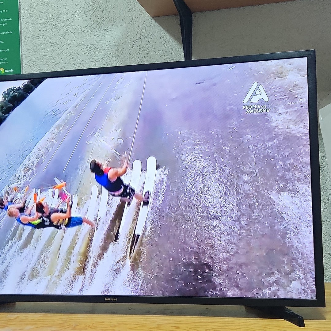 PANTALLA SAMSUNG UN43T5300AF (2022) 43" LED FULL HD (SEMINUEVO)