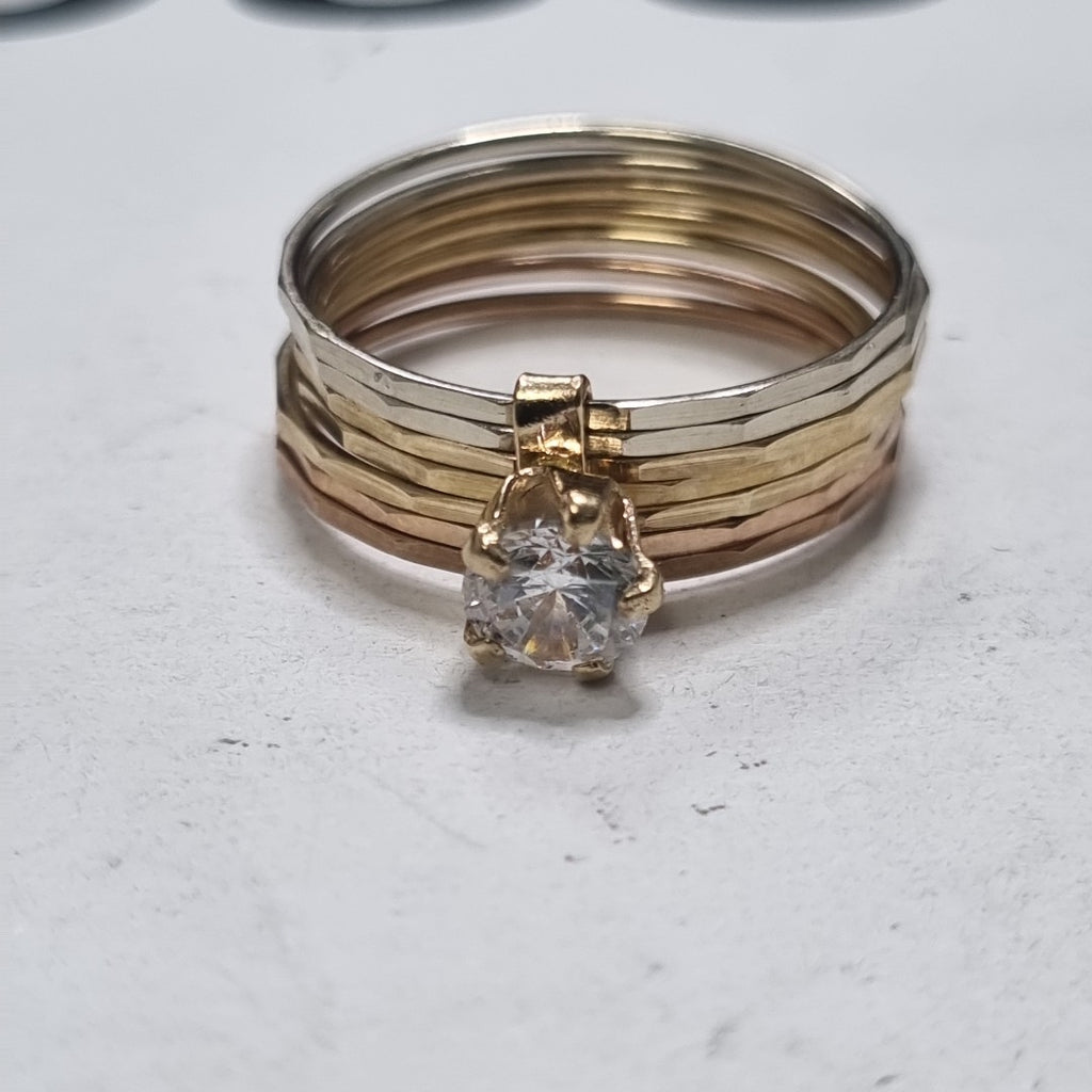 ANILLO ORO 10 K 2.6 GRMS (SEMINUEVO)