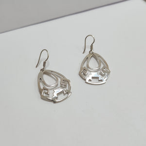 ARETES PAR PLATA 4,60 GRMS (SEMINUEVO)