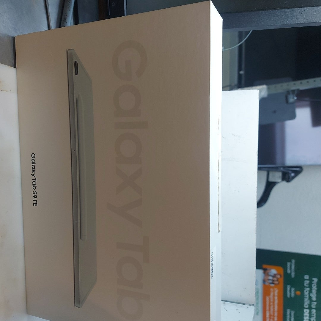 TABLETA SAMSUNG GALAXY TAB S9 FE SM-X510 (2023) 256 GB 8 GB RAM (SEMINUEVO)