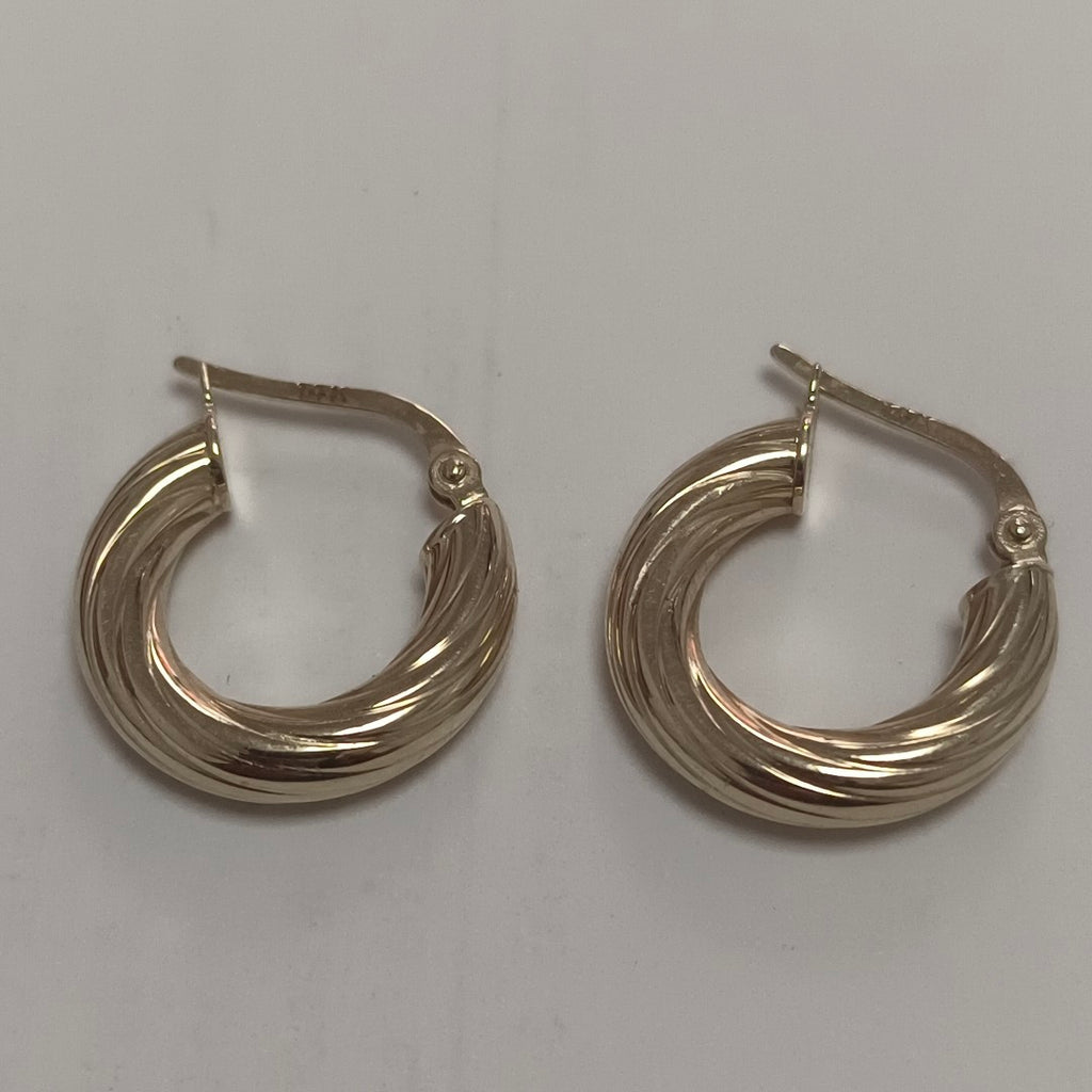 ARETES PAR ORO 14 K 1.6 GRMS (SEMINUEVO)
