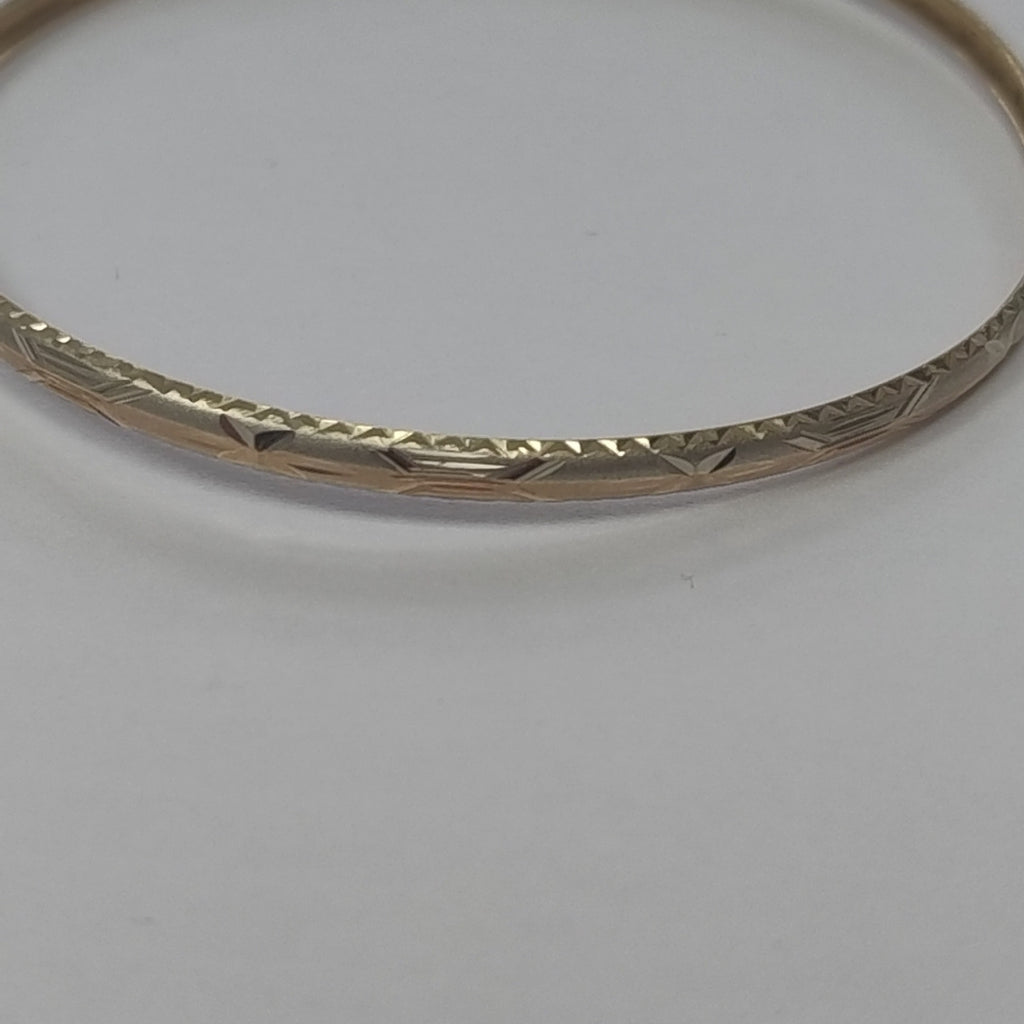 PULSERA RIGIDA ORO 10 K 3.9 GRMS (SEMINUEVO)