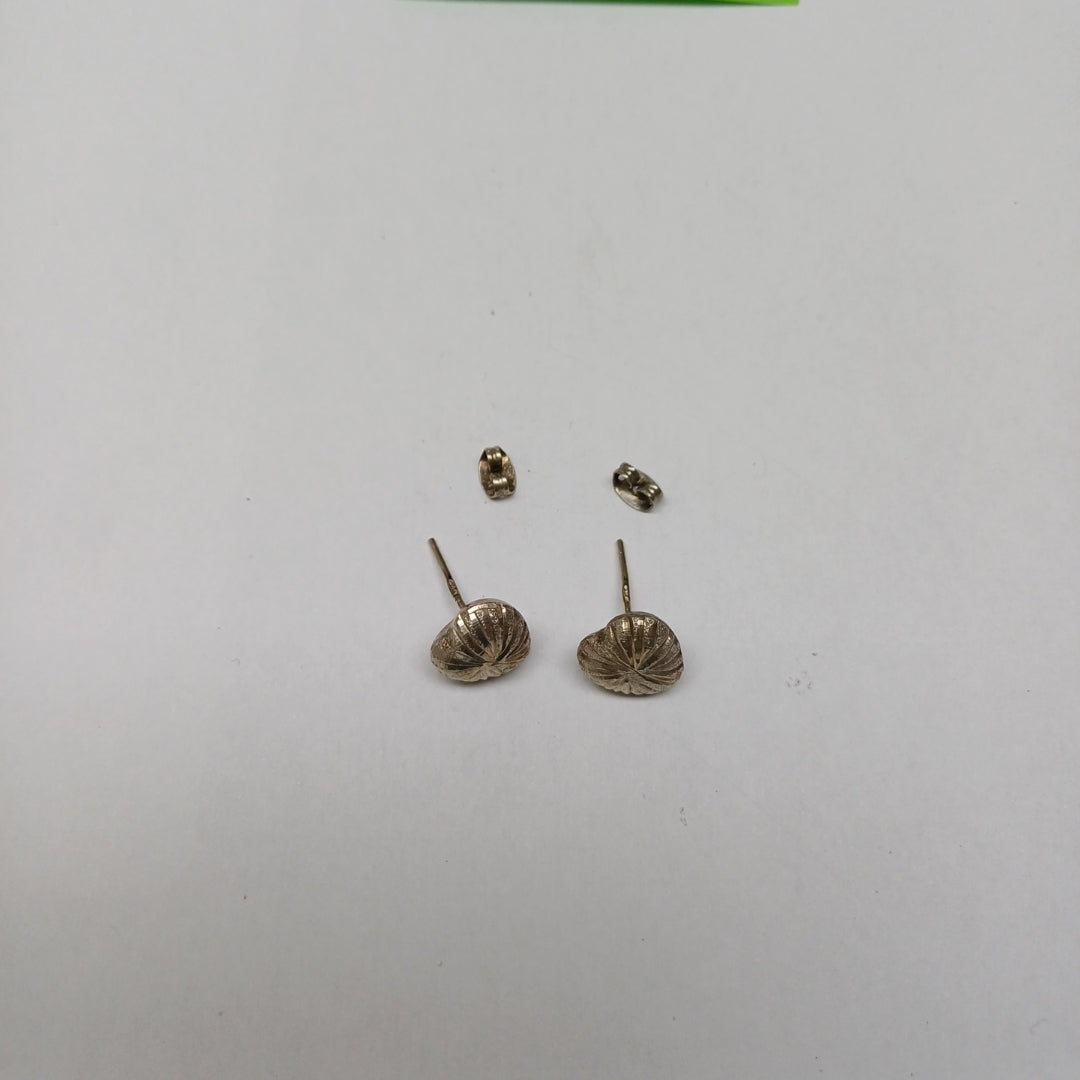 ARETES PAR PLATA 3,00 GRMS (SEMINUEVO)