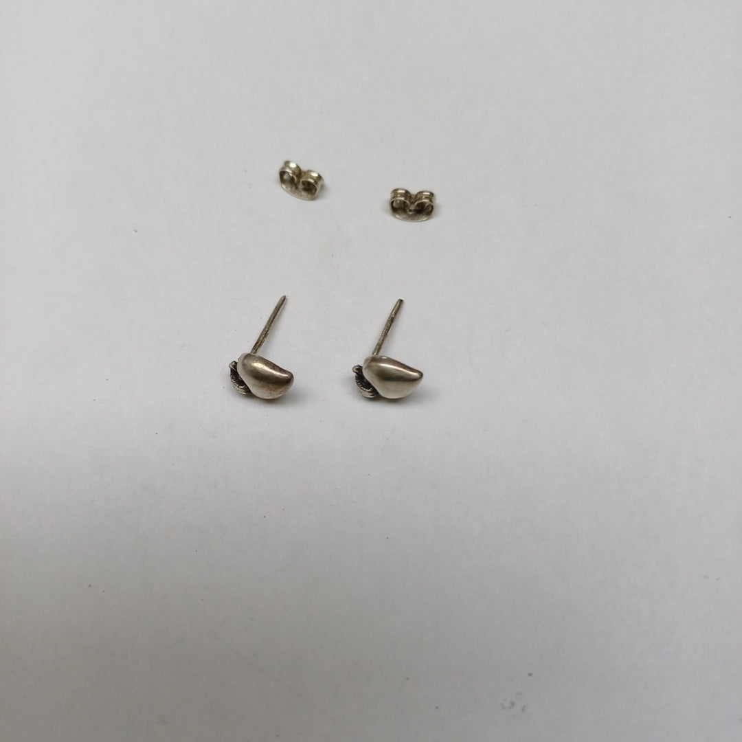 ARETES PAR PLATA 1.7 GRMS (SEMINUEVO)