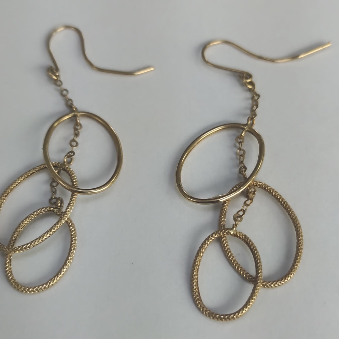 ARETES PAR ORO 14 K 2.5 GRMS (SEMINUEVO)