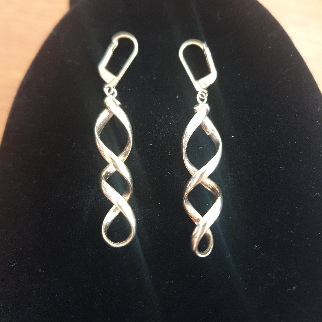 ARETES PAR ORO 14 K 2.7 GRMS (SEMINUEVO)