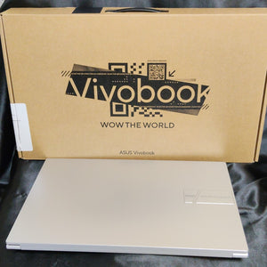 LAPTOP ASUS VIVOBOOK 15 D1502YA-NJ584W (2025) 512 GB SSD 16 GB RAM (SEMINUEVO)