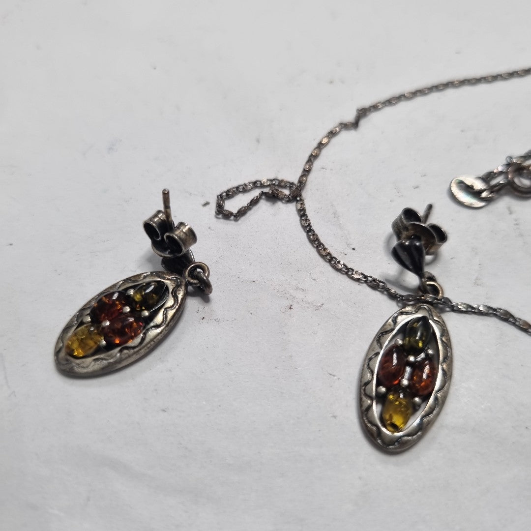 ARETES PAR, CADENA, DIJE PLATA 7.2 GRMS (SEMINUEVO)