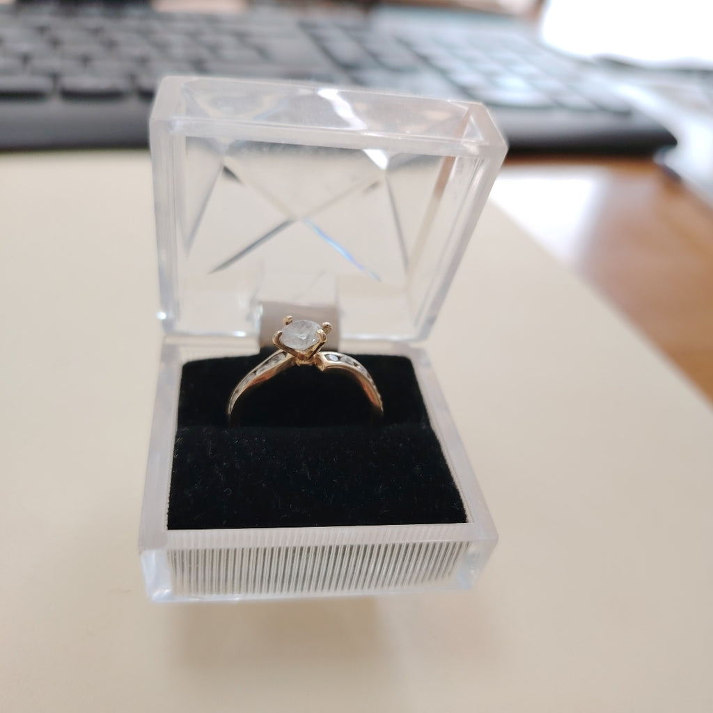SOLITARIO ORO 10 K 1,90 GRMS (SEMINUEVO)