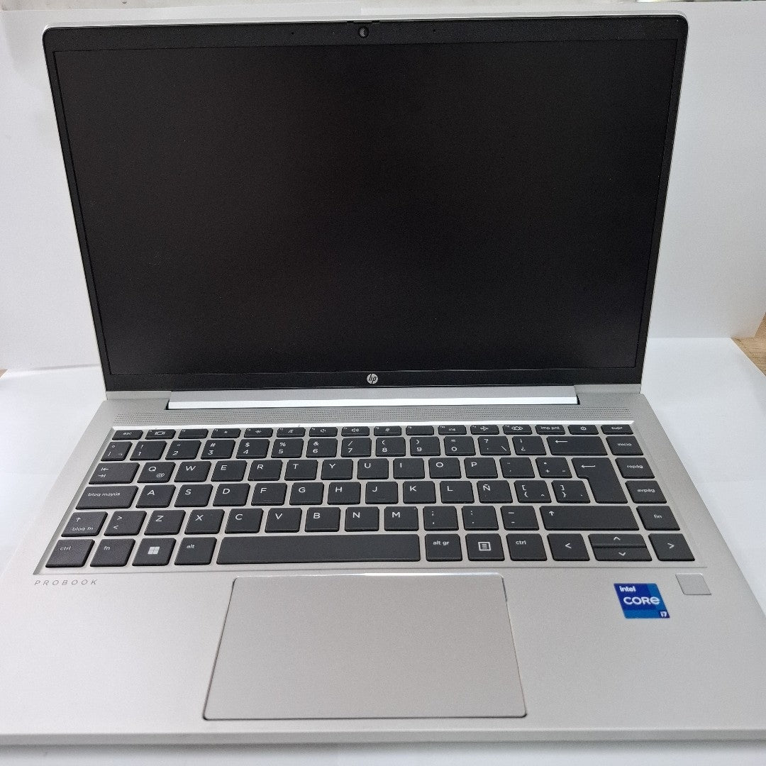 LAPTOP HP PROBOOK 440 G9 (2024) 512 GB SSD 16 GB RAM (SEMINUEVO)