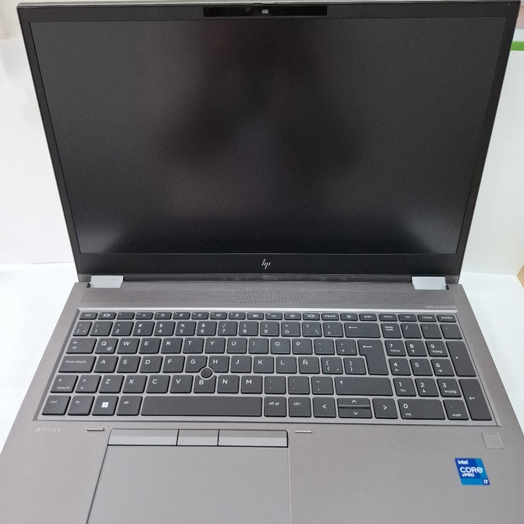 LAPTOP HP ZBOOK FIREFLY 15 G8 (2022) 512 GB SSD 32 GB RAM (SEMINUEVO)