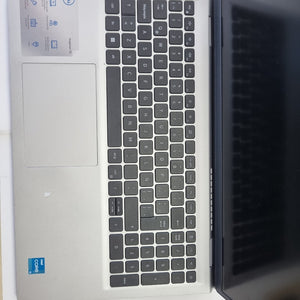 LAPTOP DELL INSPIRON 15 3520 (2024) 512 GB SSD 16 GB RAM (SEMINUEVO)