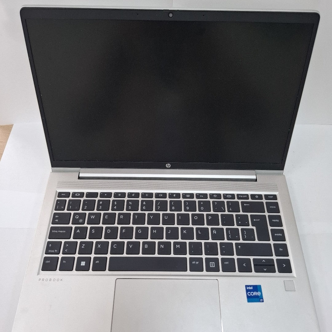 LAPTOP HP PROBOOK 440 G9 (2024) 512 GB SSD 16 GB RAM (SEMINUEVO)