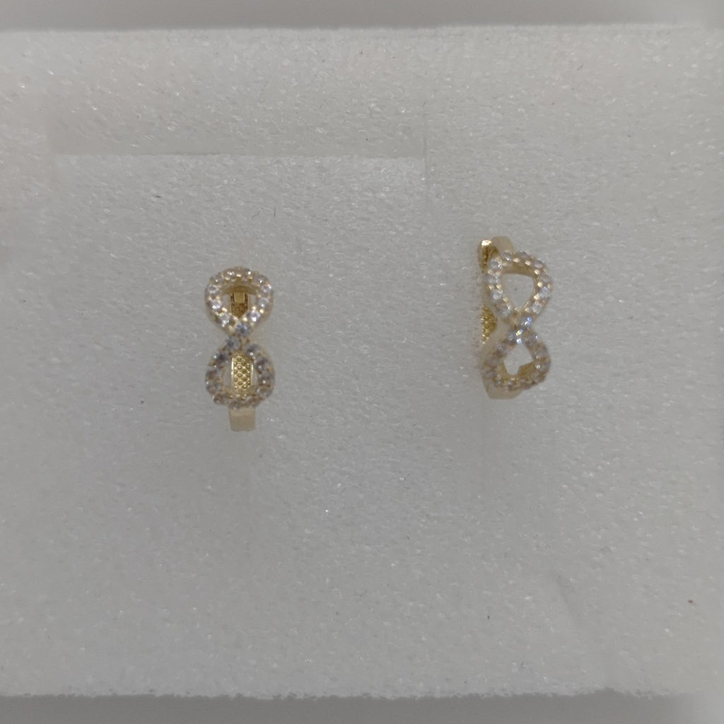 HUGGIES ORO 14K 1.8 (NUEVO)