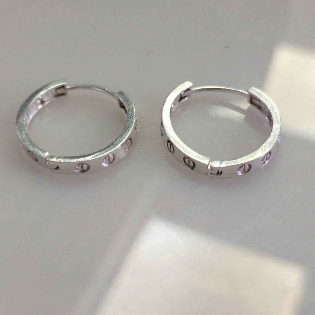 ARETES ARRACADAS FIG TORNILLOS PLATA .925 2.63 GR (NUEVO)