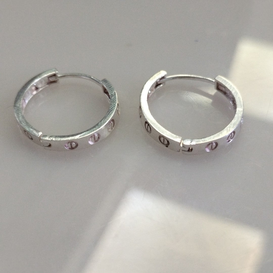 ARETES ARRACADAS FIG TORNILLOS PLATA .925 2.63 GR (NUEVO)