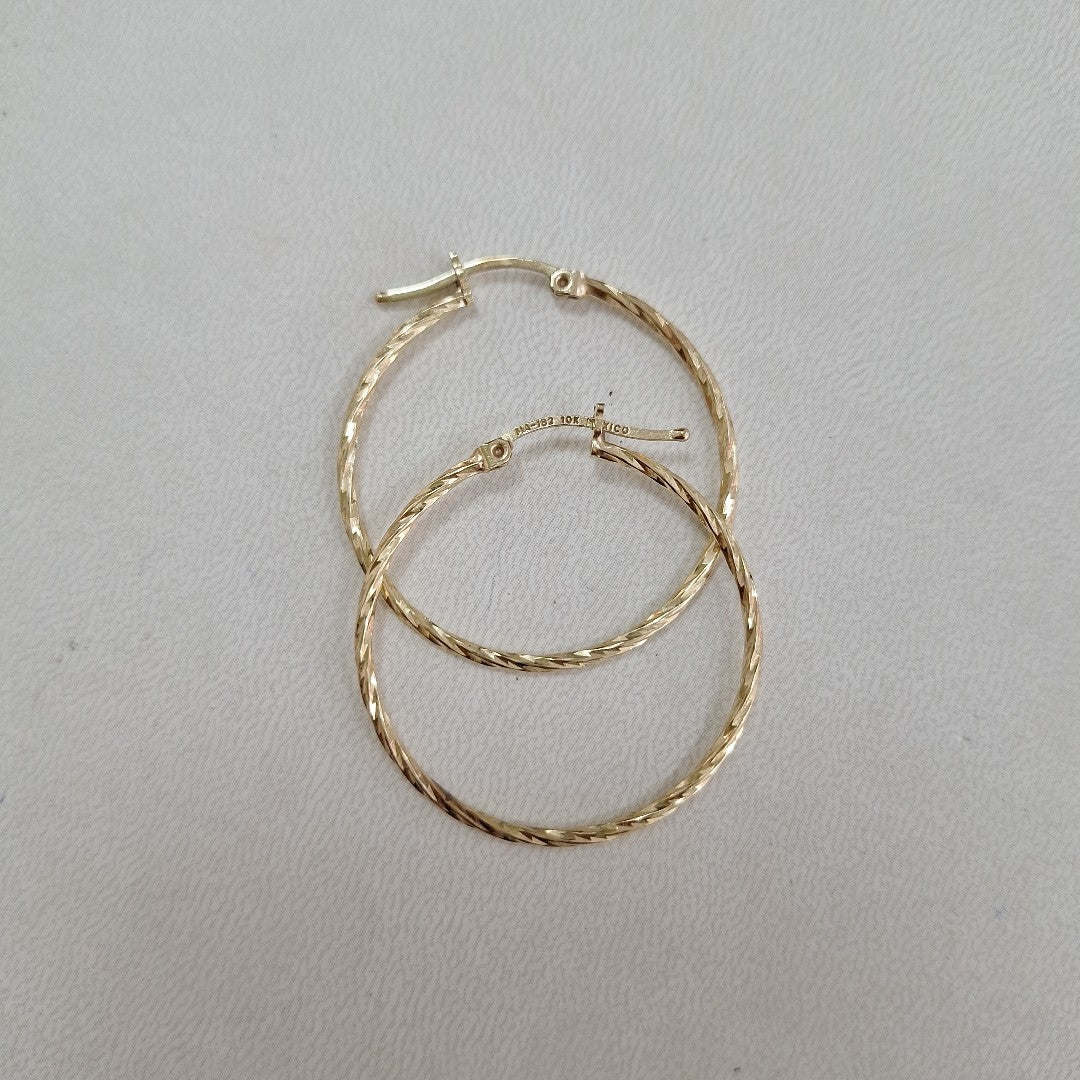 ARRACADAS PAR ORO 10 K 1.9 GRMS (SEMINUEVO)
