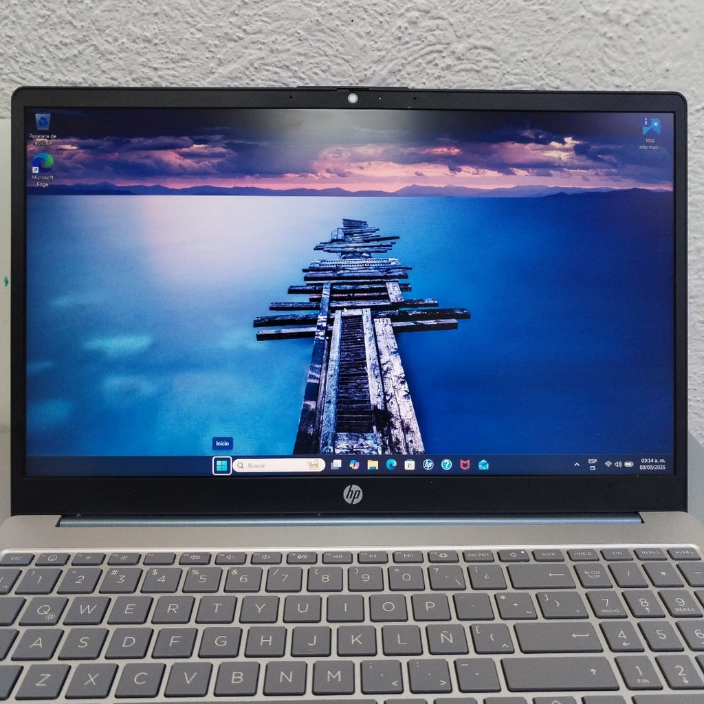 LAPTOP HP 15-FC0230LA (2025) 512 GB SSD 8 GB RAM (SEMINUEVO)