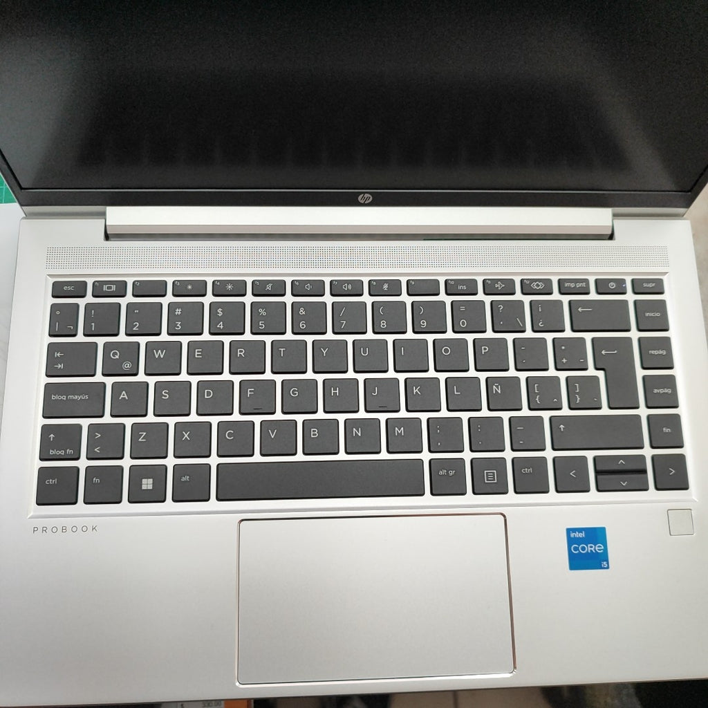 LAPTOP HP PROBOOK 440 G10 (2024) 512 GB SSD 16 GB RAM (SEMINUEVO)