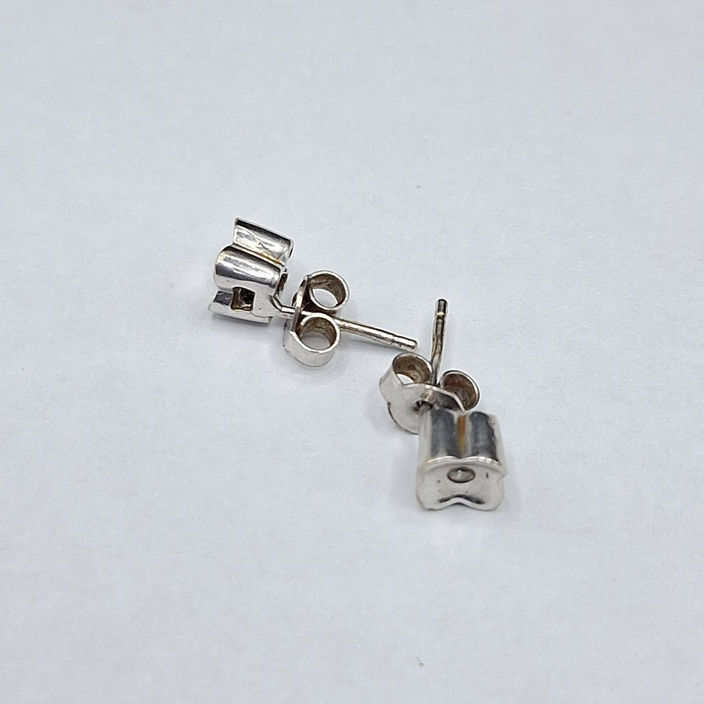 BROQUELES PAR ORO, ORO BLANCO 14 K 1.7 GRMS (SEMINUEVO)