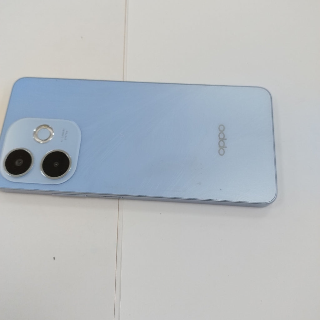 CELULAR OPPO A5 PRO CPH2711 (2025) 256 GB 8 GB RAM (SEMINUEVO)