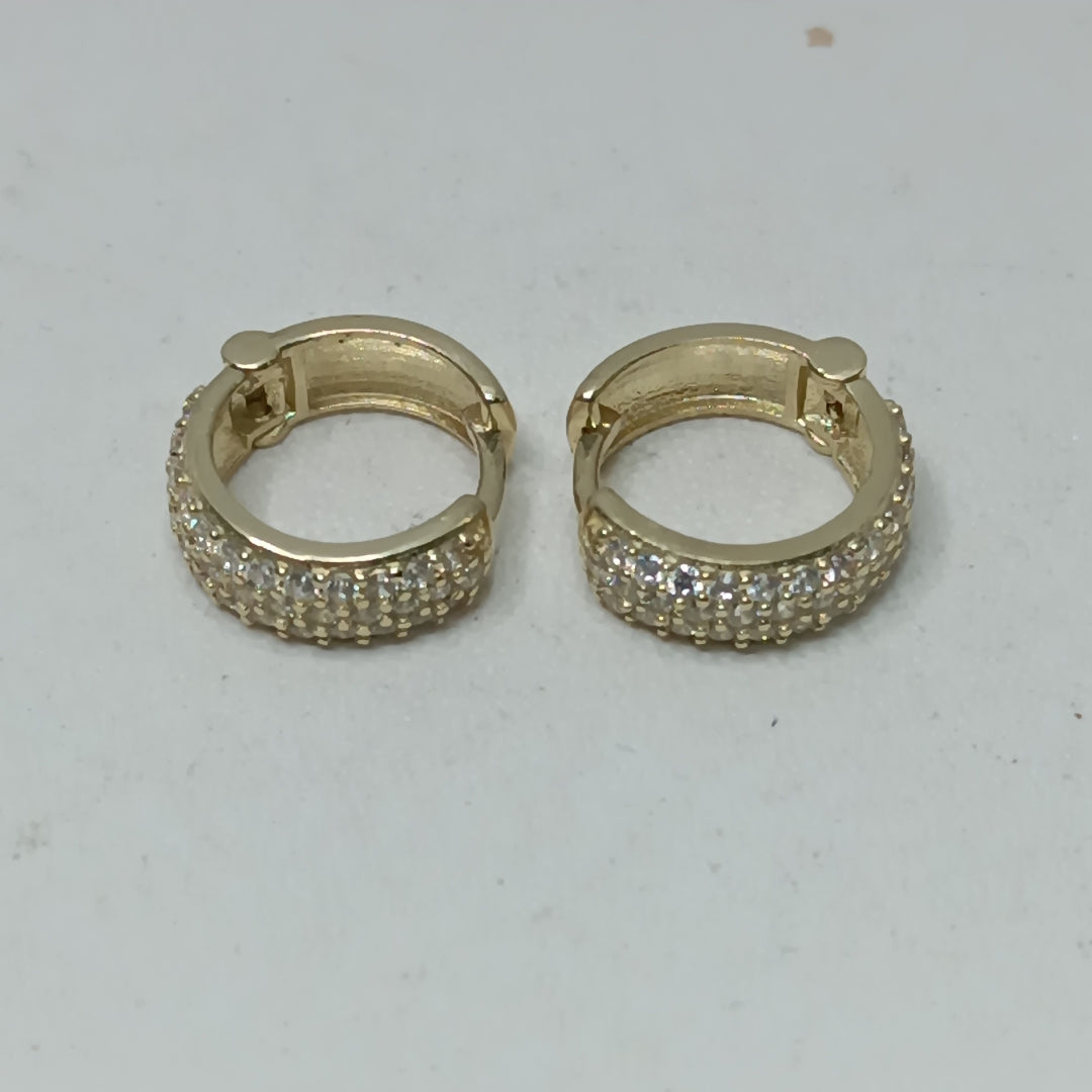ARETES HUGGIE CON CIRCONIAS 14K 2 GR (NUEVO)