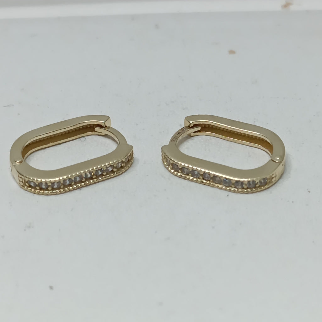 ARETES HUGGIES OVALADA C CIRCONIAS 14K 2.4 GR (NUEVO)
